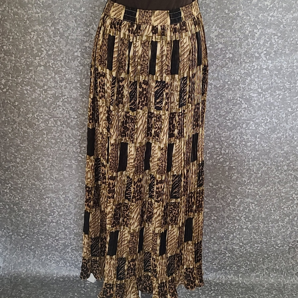 Advantage leopard maxi skirt size one size